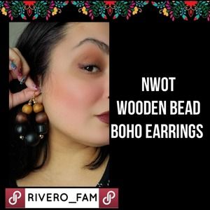 NWOT| WOODEN BEAD BOHO EARRINGS